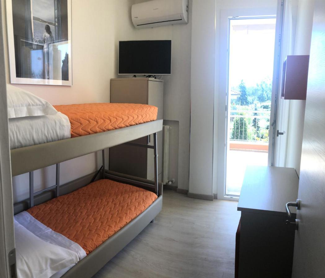 Residenza Verdemare Misano Adriatico Exteriör bild